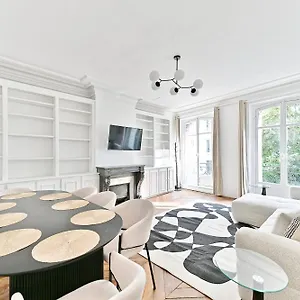 Parisien Spacieux #marais #rivoli Apartment